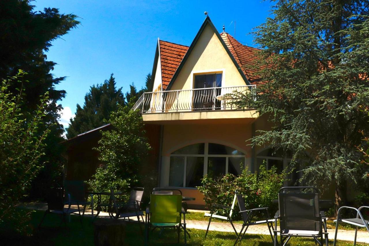 Wagner Panzio Hotel Cserszegtomaj Exterior photo