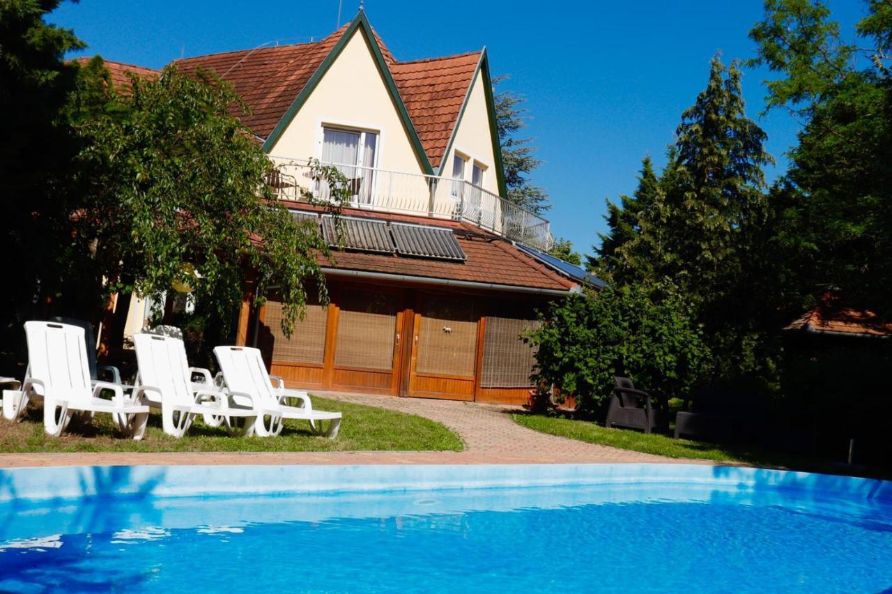 Wagner Panzio Hotel Cserszegtomaj Exterior photo