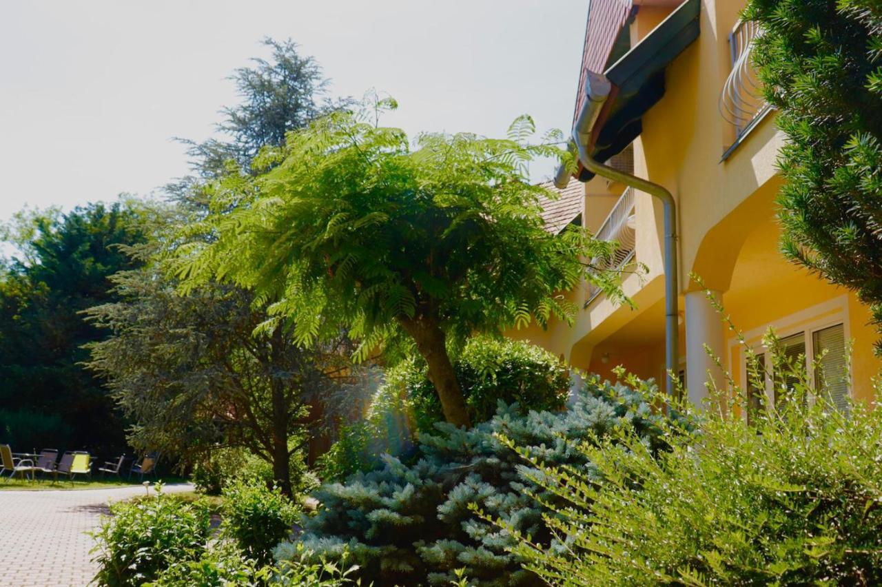 Wagner Panzio Hotel Cserszegtomaj Exterior photo